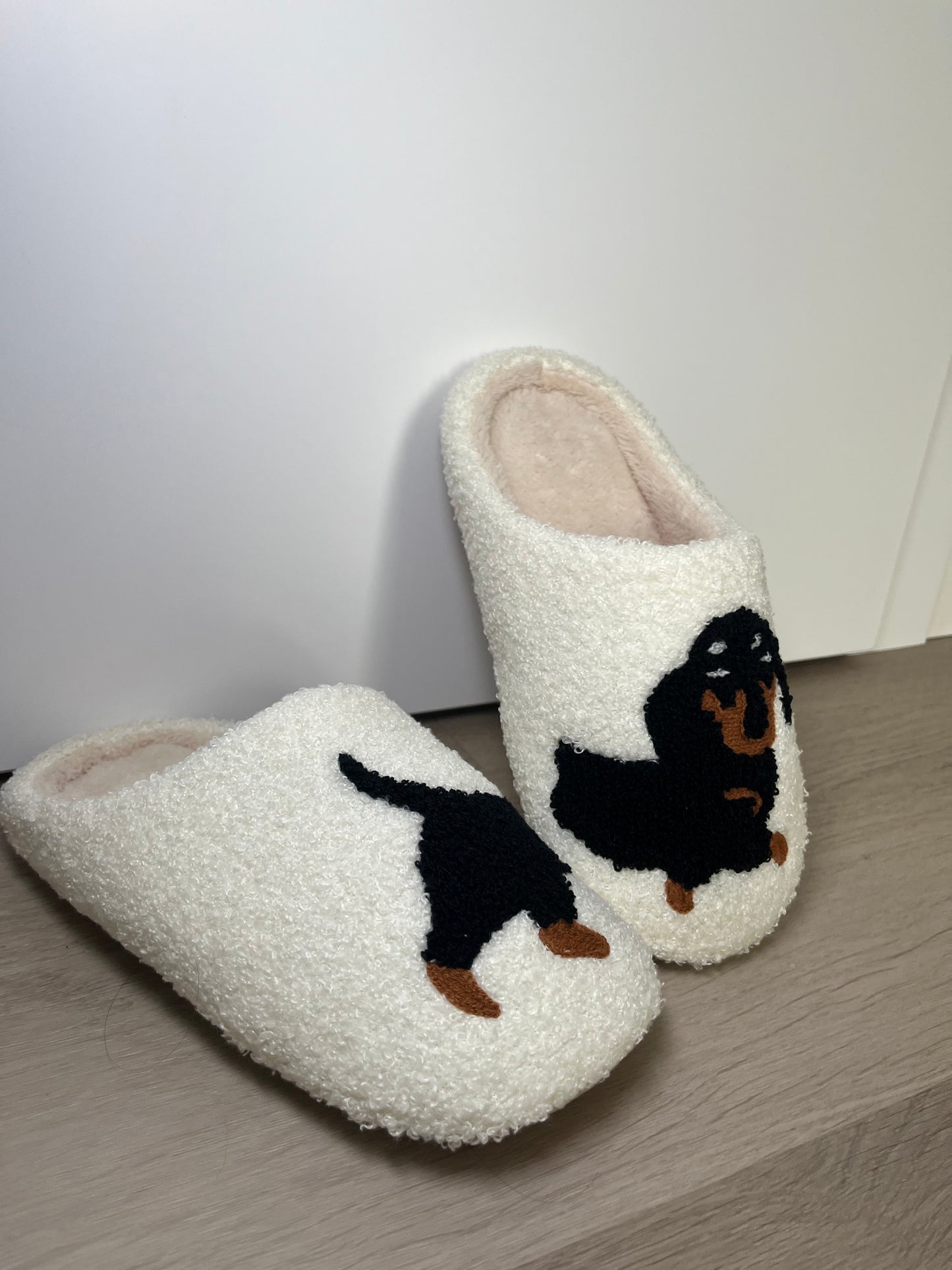 Przytulne Kapcie Jamnik